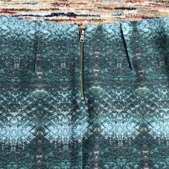 Lord & Taylor | Pencil Skirt - Picture 4 of 6